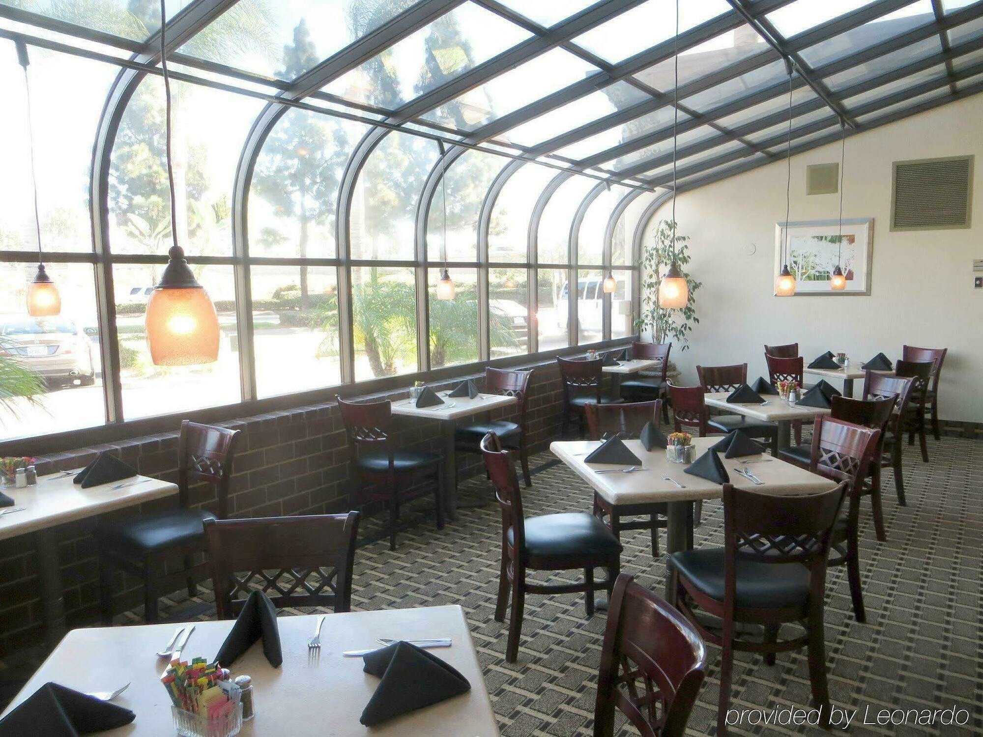 Holiday Inn Santa Ana-Orange County Airport By Ihg Dış mekan fotoğraf